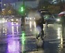 밤새 장대비 내린 뒤 한파경보 추위…체감온도 -15도