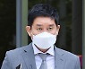 '라임 핵심' 김봉현 도피 도운 여성…법원서 구속영장 기각