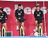 [포토] 손흥민 '사이클 타며 컨디션 회복 훈련'