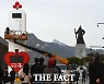 광화문광장에 설치되는 '사랑의 온도탑'…올해도 100도를 향해 [TF사진관]