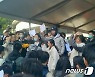 "中, 반정부 시위로 권위주의 정치 심해질 것"