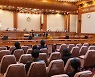 헌재 “출석 없이 신분증 제출로 입양 신고, 합헌”