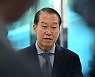 권영세 통일장관, 판문점 방문 "남북 관계에 작은 훈풍이라도"