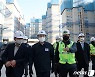둔촌주공 재건축 현장 찾은 원희룡 '화물연대 파업 피해 점검'