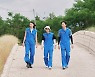 넷플릭스X관광공사, '코리아 넘버원' 테마 관광 코스 시범 운영…한옥 기와→막걸리 체험