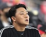 주전 꽉 찼는데…'상무 취소' 이재원 자리 어떻게 만드나