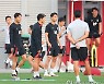 훈련 참가한 황희찬