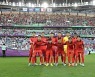 [월드컵.1st] '탈락 3, 생존 1' 아시아 축구의 성패, 한국과 일본에 달렸다
