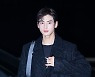 차은우,'밤에도 비현실적인 잘생김 뽐내며' [사진]