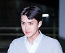 엑소 세훈,'강추위에 양손을 꼬옥' [사진]