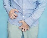 건조한 날씨 탓인 줄 알았던 ‘이곳’ 가려움…원인은 만성 습진?