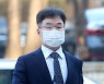 '침묵'하던 김만배 "4억 이재명 측근 전달" 진술 전해져…민주당 "유동규 캠프 활동 경력 없어"