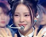 '뮤뱅' 첫사랑, 데뷔 첫 음방 1위 감격..카라·레드벨벳 귀환 [종합]