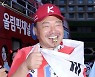 김흥국, 대한민국 16강 진출 삭발 퍼포먼스 4일 진행 ‘남다른 열정’