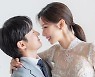 야옹이 작가, 웨딩 화보 공개…♥전선욱과 달달 스킨십