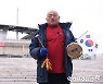 '월드컵 가수' 김흥국 삭발 '공약은 지키려고 하는 것'[엑's HD포토]