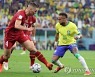 [월드컵] '최강' 브라질의 역설…"16강서 제일 효율 낮은 팀"