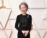 이적설 부인하더니...윤여정, 한 달 만 후크 떠났다