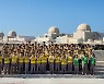 UAE 건설현장 직원과 함께하는 이재용 회장