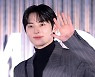 황민현, '미소가 반짝' [사진]