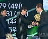 이대호, 지명타자 부문 골든글러브 [포토]
