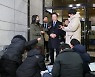 DP's Lee Jae-myung decries prosecutors after second round of questioning