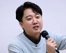 이준석, ‘安 당 대표되면 尹 탈당’ 신평에 “당원 협박”