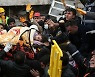 튀르키예 강진 사망자 1300명 넘어… 진도 7.5 여진