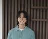[인터뷰] ‘우사향’ 윤시윤 “베드신 미리 준비, 설인아 애드리브에 깜짝”