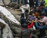 [속보] 튀르키예 대통령 "지진 사망자수 912명으로 늘어"