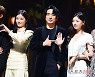 연극 '셰익스피어 인 러브' 주역들, 화기애애한 분위기