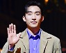 이상이, 훈훈한 미소