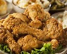 중학교 급식에 치킨·수박 나오자…"인종차별적 메뉴" 발칵 뒤집혔다