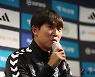 [442.interview] 데뷔 이래 '첫 주장' 단 윤빛가람, "한 발자국 더 뛰게 되더라"