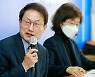 서울 고교생, 박사와 심층 독서토론한다...조희연의 교육실험
