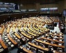 "탈원전 탓" "뭐하러 대통령 됐나"…여야, 난방비 폭등 공방
