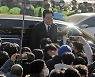 10일 검찰 출석 이재명 "이번엔 혼자 다녀오겠다...마음만 모아달라"