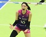 김연경-옐레나 앞세운 흥국생명, 선두 현대건설 따라잡았다