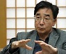 “한국 경제 위기는 대전환의 기회…공공정책이 혁신 뒷받침해야”[논설위원의 단도직입]