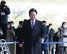 이재명, 10일 검찰 출석키로…이번에도 서면 진술로 ‘방어권’ 행사