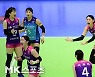 김연경 ‘듀스접전, 내가 끝냈어’ [MK포토]