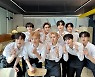 크래비티, 일일카페 특집 공개 “러비티 사랑해”