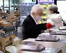 무임승차 연령 상향되나…실버택배 '근심'