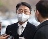 “공수처 압수수색 적법” 법원 결정에…이성윤 수사팀 “판단 잘못” 불복