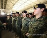 튀르키예 지진 지원 대원들 격려하는 손식 특전사령관