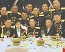 김주애, 김정은-리설주 중앙에…‘존경하는’ 딸 표현도