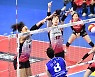 엘리자벳 파워+정호영 높이로 훨훨 난 인삼공사, 기업은행 잡고 연패 탈출