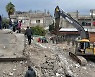 반군 지역 구호 통제하는 시리아 정부…“길 열어라” 비판