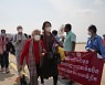 중국 해외 단체여행 재개 첫날 67만여명 출입국…코로나 이후 최다