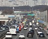 중국산車, 한국서 첫 1만대 고지 넘었다...국내 자동차 시장은 축소